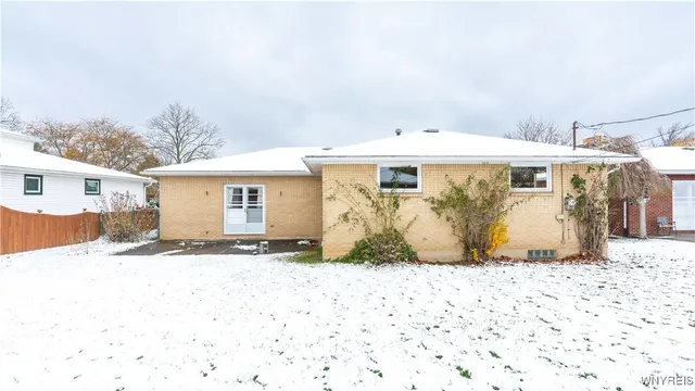 $249,500 | 59 Cresthaven Drive, West Seneca, NY 14224