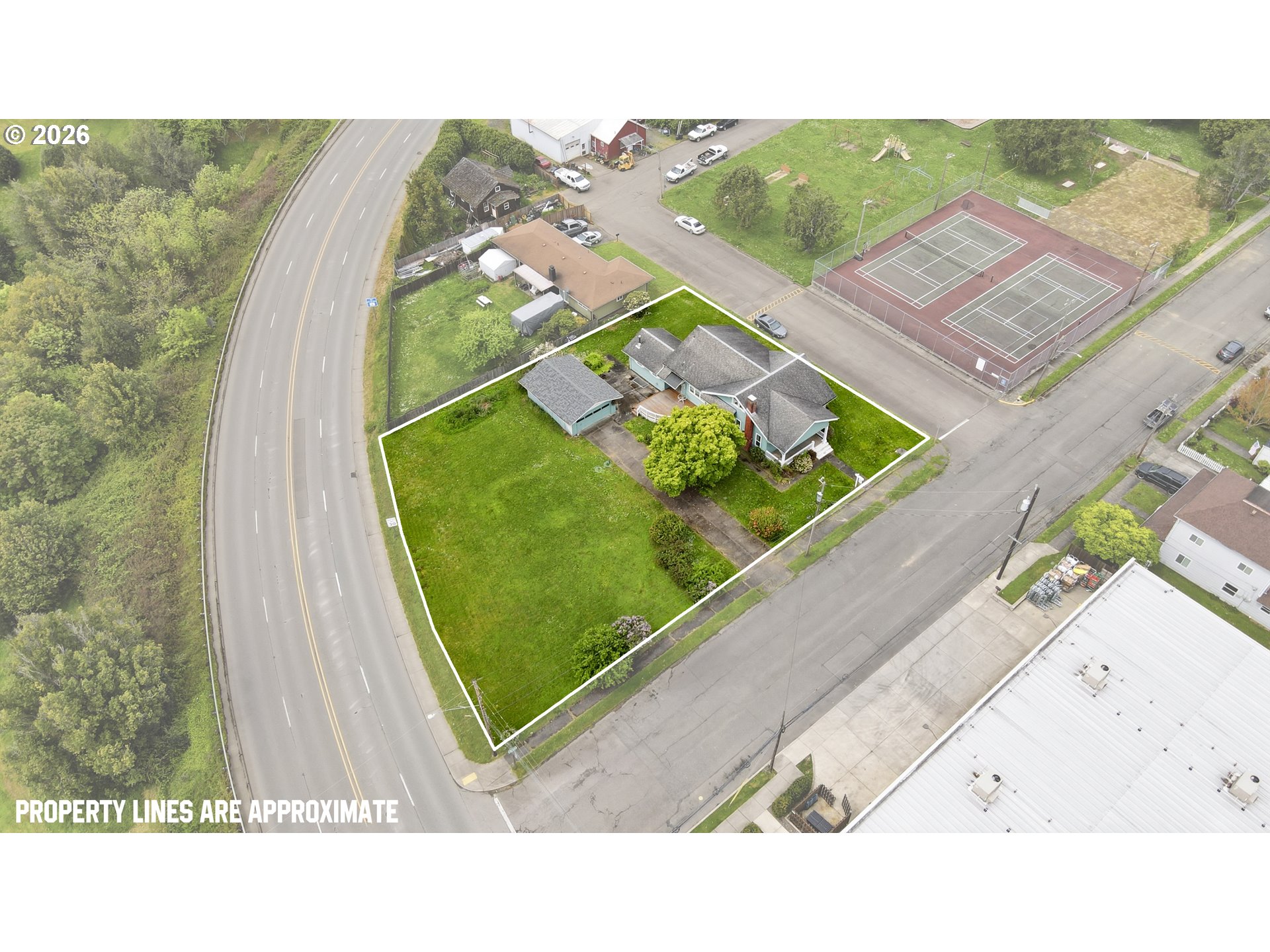 906 C Street Myrtle Point, OR 97458 - Photo 4 of 48