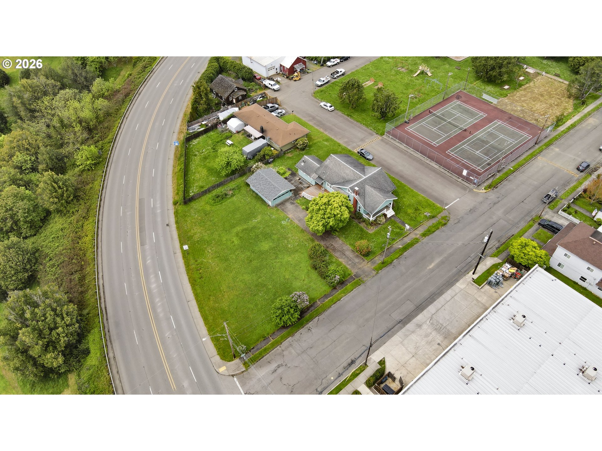 906 C Street Myrtle Point, OR 97458 - Photo 5 of 48