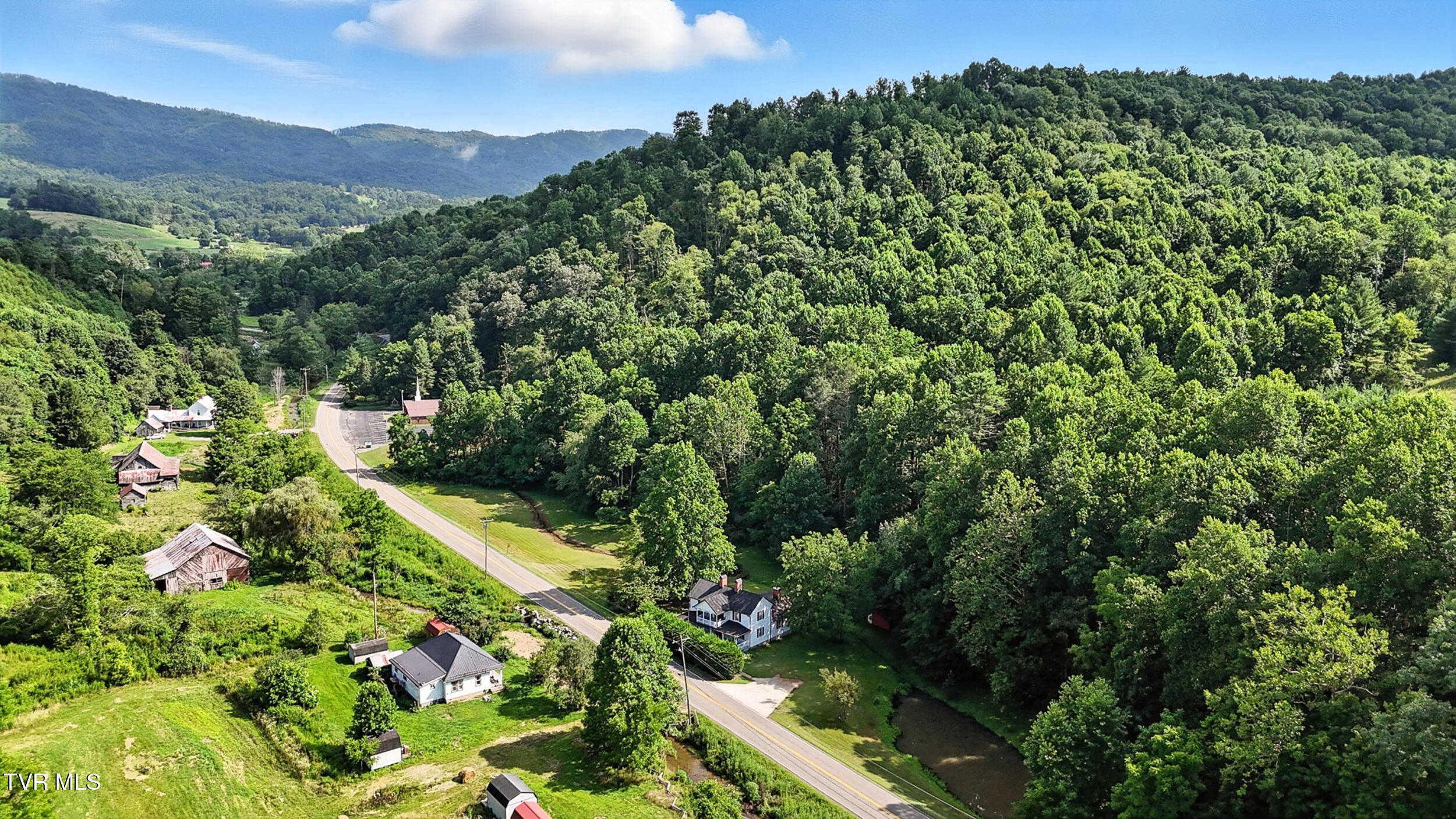 810 Big Dry Run Road Mountain City, TN 37683 - Photo 39 of 41 49_002_dji_20250716165026_0089_d