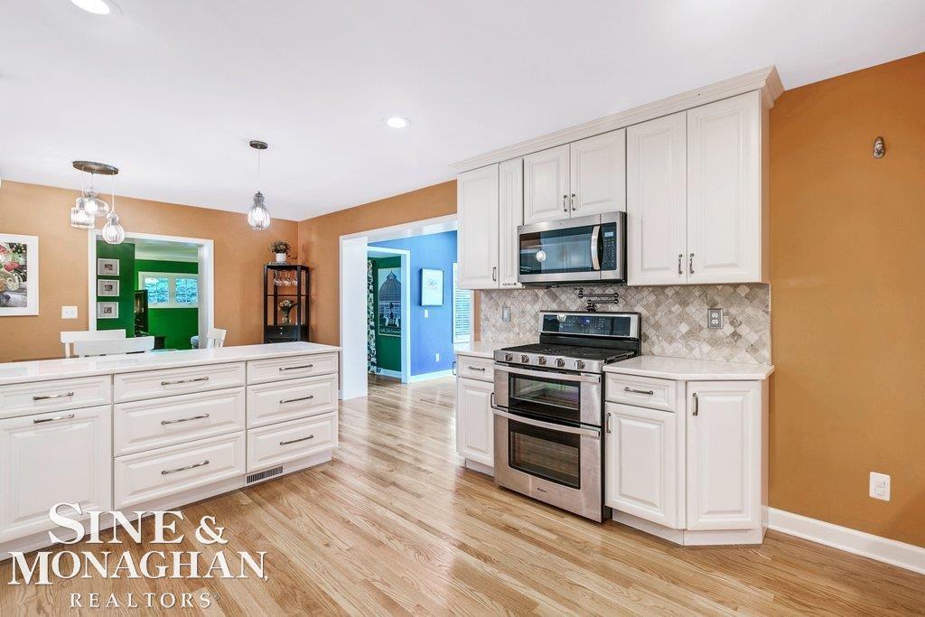 562 Shoreham Road Grosse Pointe, MI 48236 - Photo 13 of 36 50059926-12.JPG