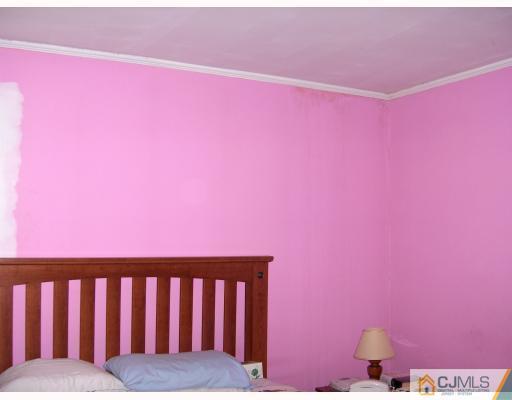 53 Tunison Road New Brunswick, NJ 08901 - Photo 6 of 10 a view of a small room