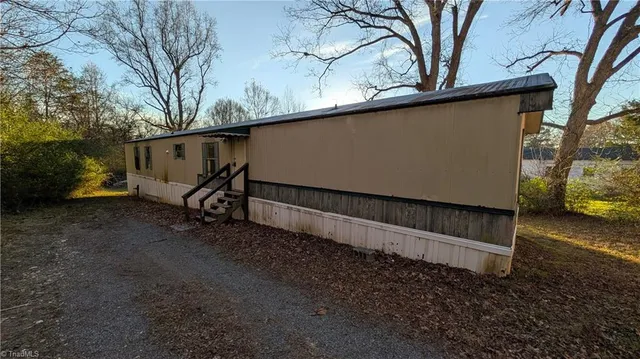 $1,200 | 5260 Brookgreen Road, Ramseur, NC 27316