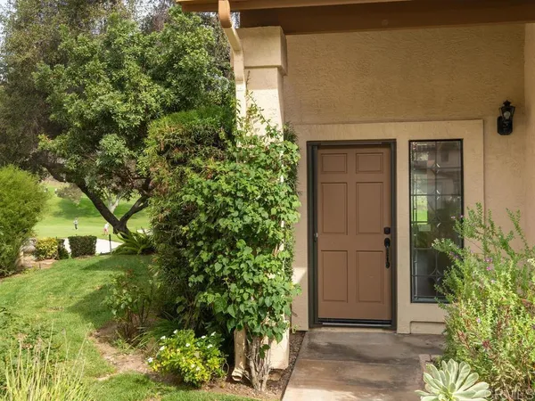 $639,000 | 1718 Tecalote Drive, Unit 14, Fallbrook, CA 92028
