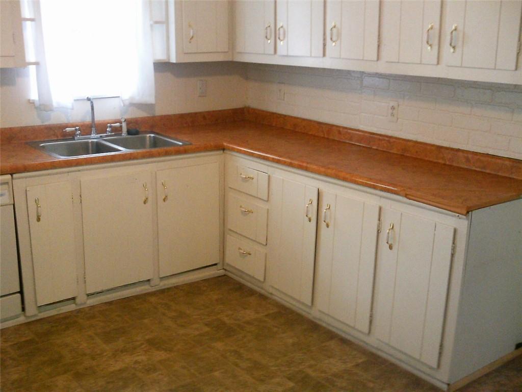 1816 Rombold Road Hermitage, PA 16148 - Photo 3 of 12