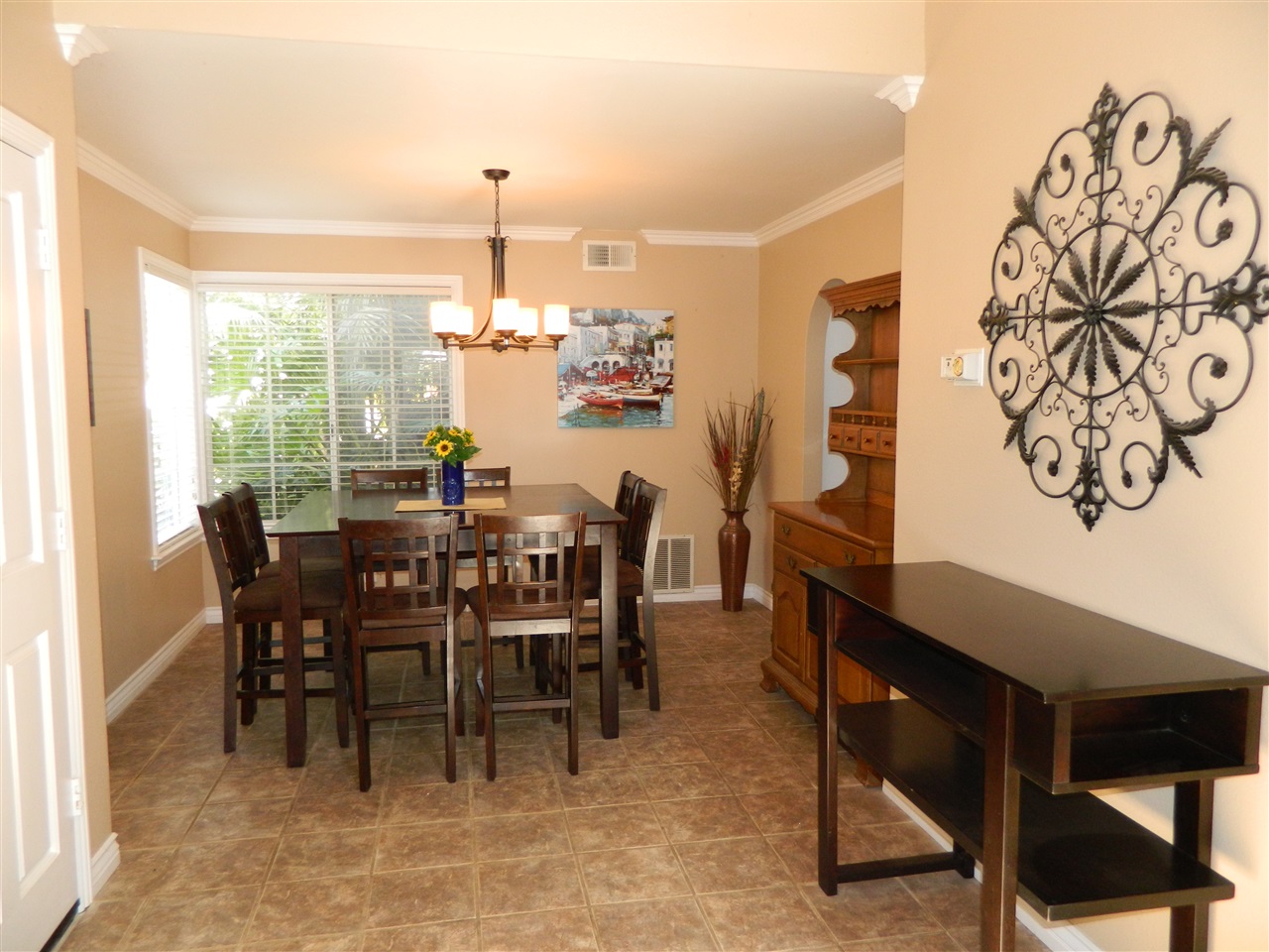 686 Rue Avallon Chula Vista, CA 91913 - Photo 6 of 25 Formal Dining Room