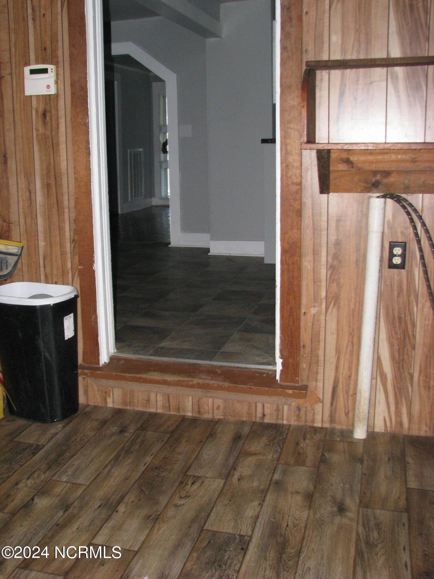 313 Golf Road Plymouth, NC 27962 - Photo 17 of 23 Utility room looking toward kitchen