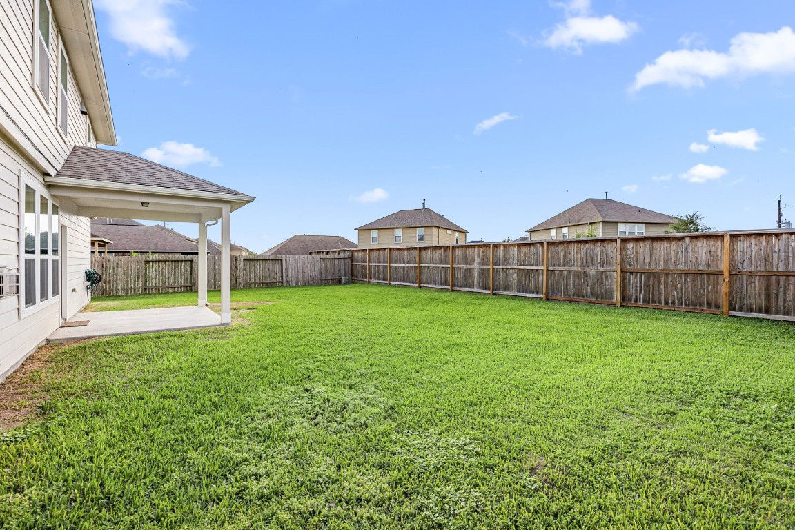 2922 Coachmaker Trail Rosenberg, TX 77471 - Photo 22 of 29 Spacious back yard!