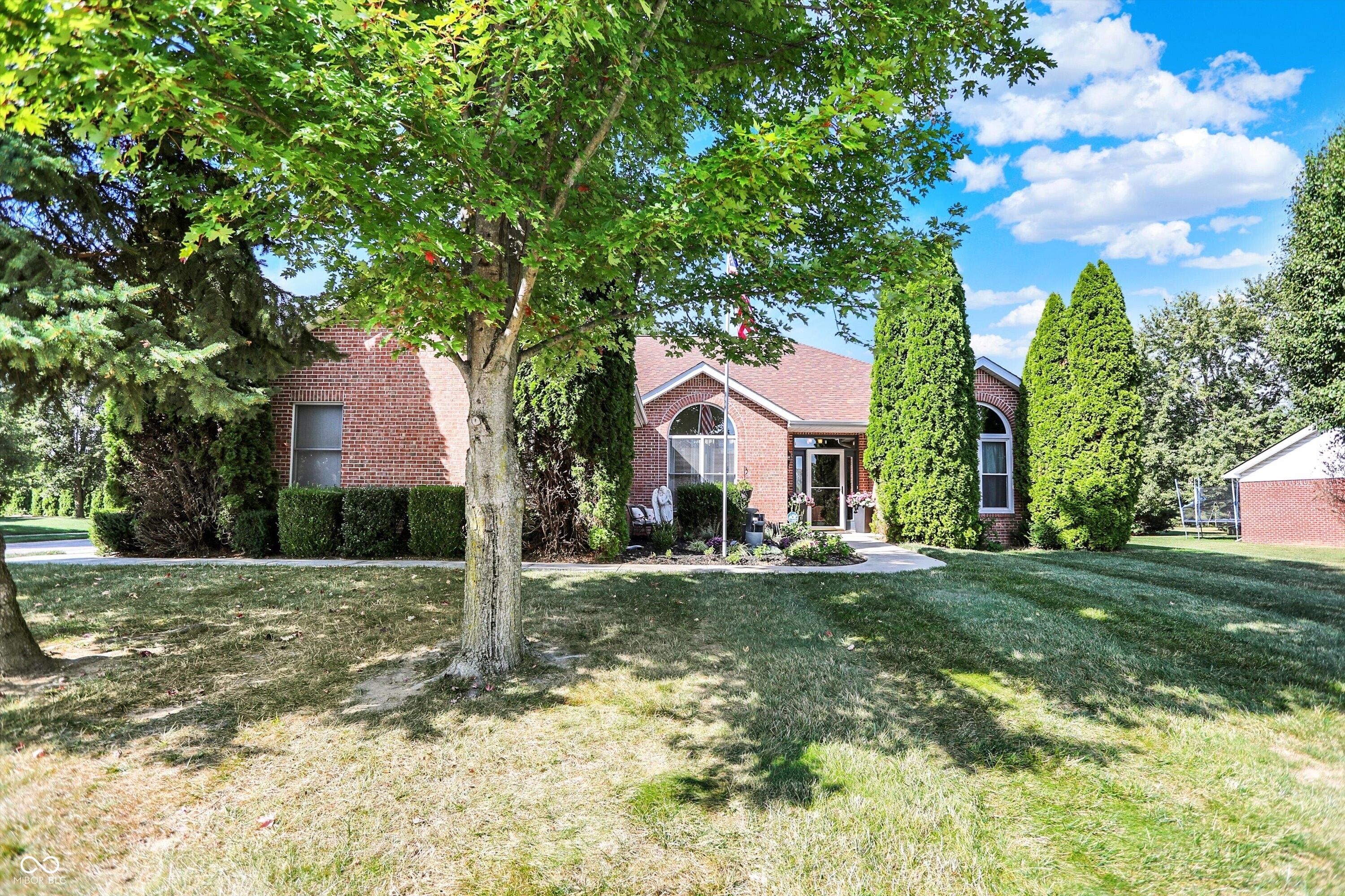 1502 Sutton Street Alexandria, IN 46001 - Photo 1 of 59