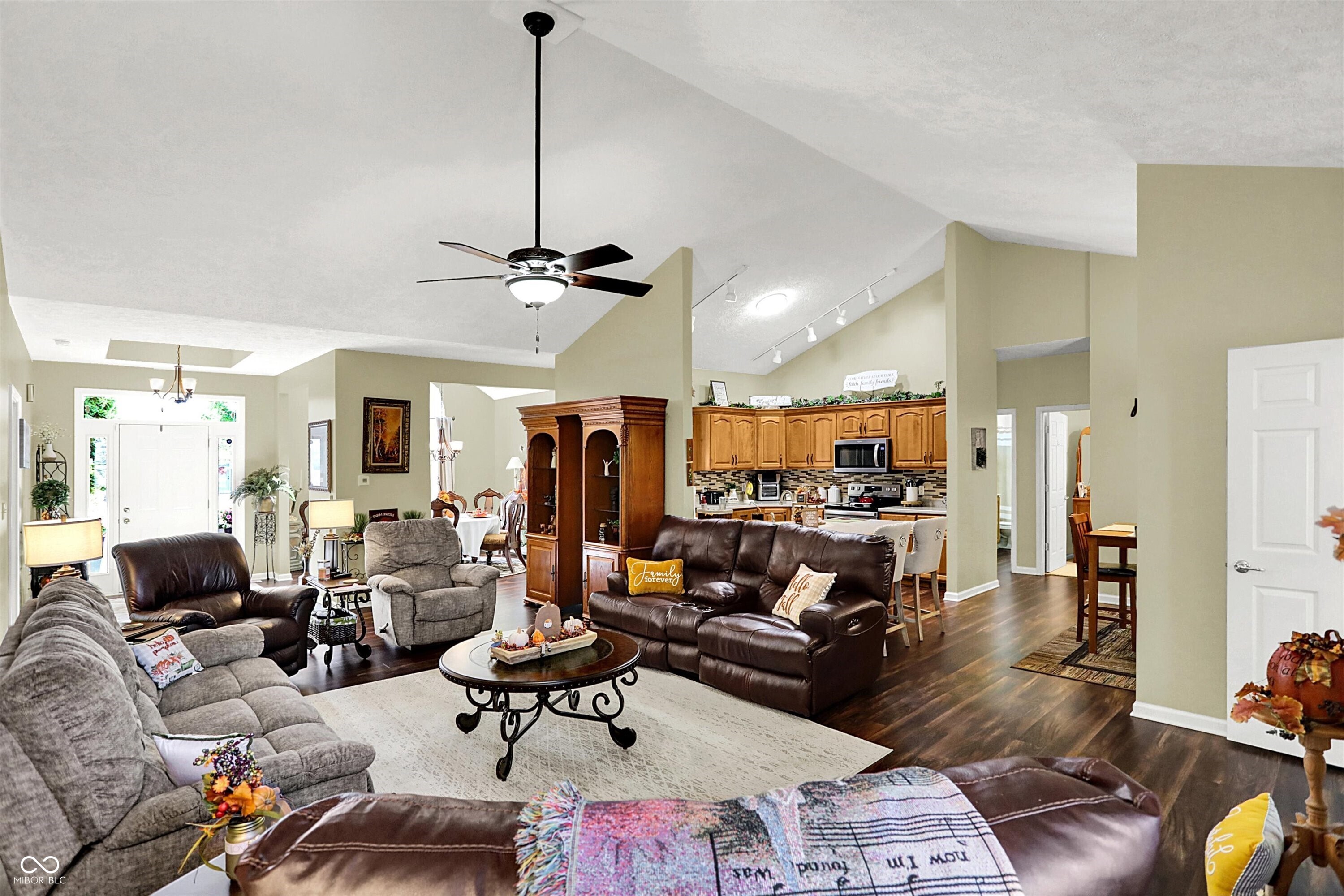 1502 Sutton Street Alexandria, IN 46001 - Photo 8 of 59