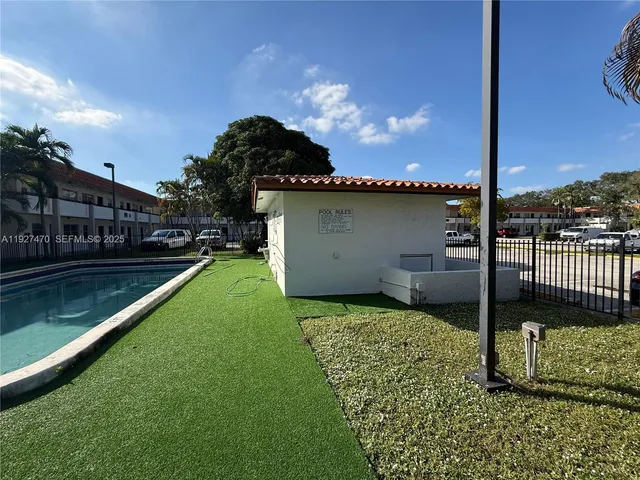 $1,800 | 400 Northwest 65th Avenue, Unit 227, Margate, FL 33063