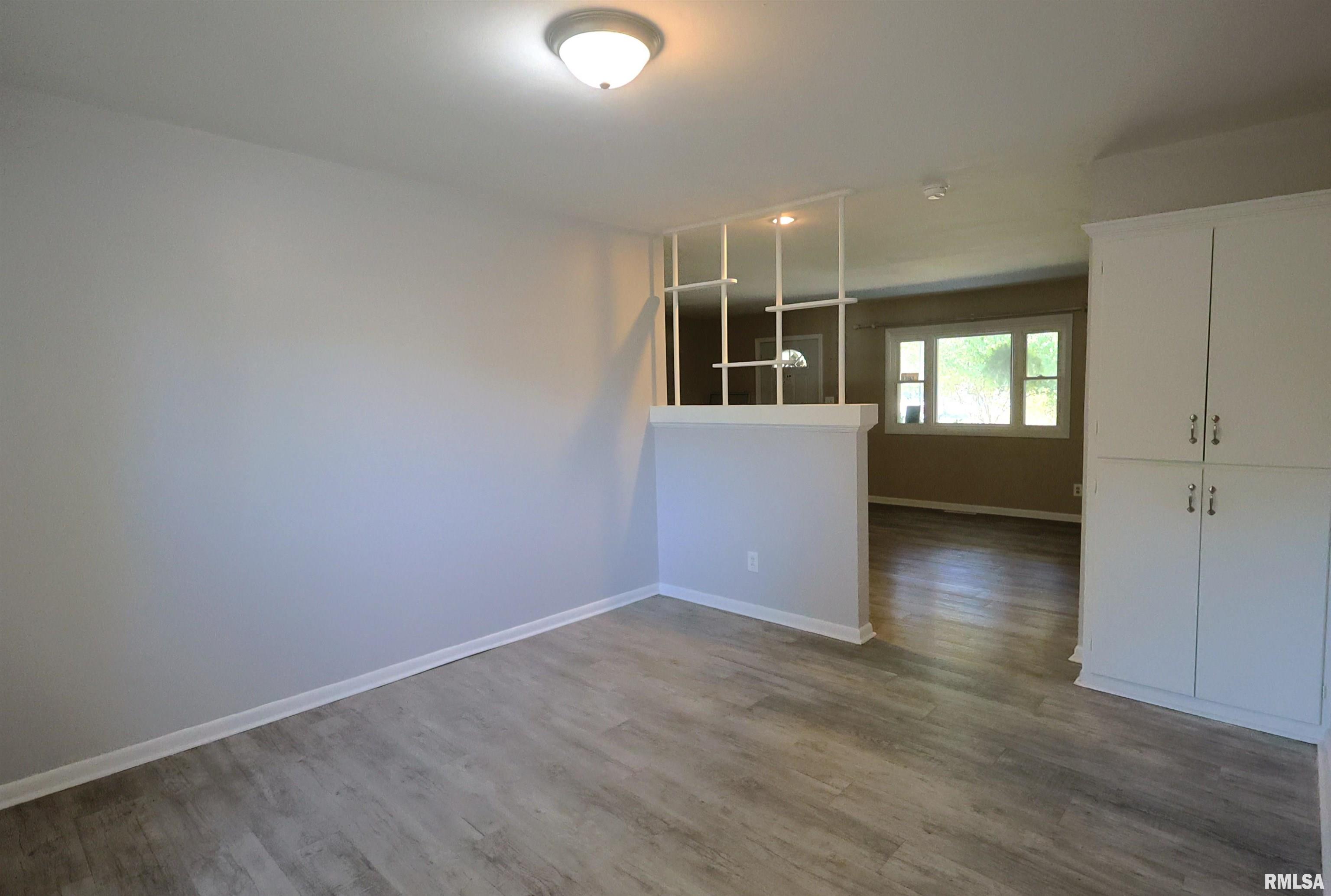 11 Ridge Road Centralia, IL 62801 - Photo 13 of 23