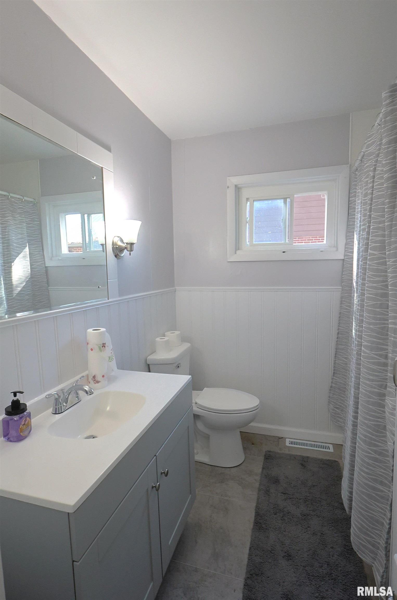 11 Ridge Road Centralia, IL 62801 - Photo 17 of 23