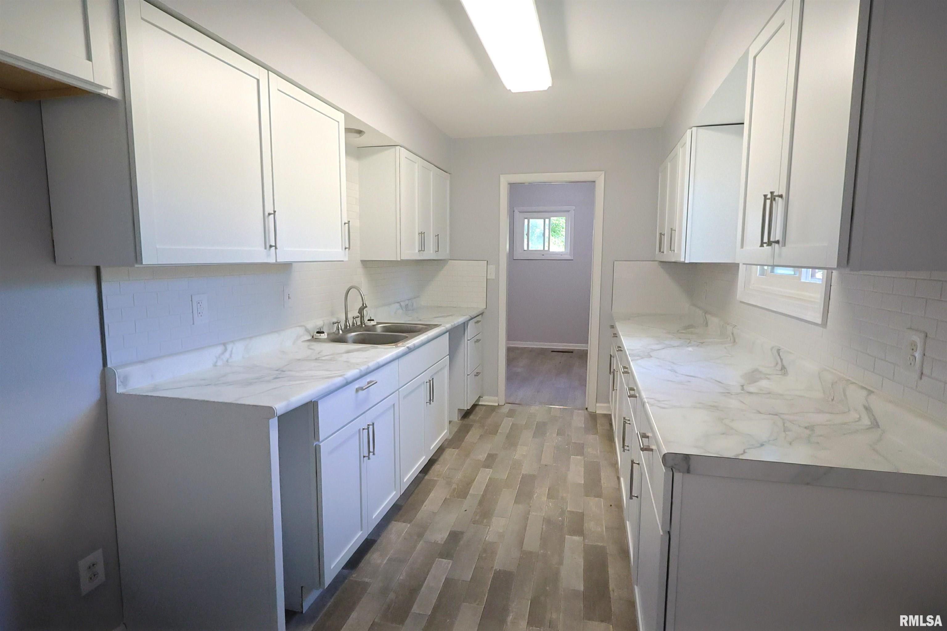 11 Ridge Road Centralia, IL 62801 - Photo 7 of 23