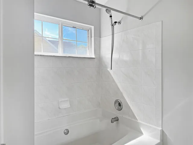 $3,400 | 100 La Mesa Court, Egg Harbor Township, NJ 08234