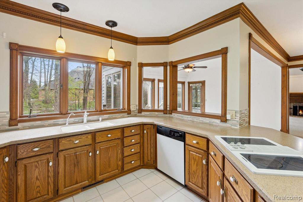 1336 Kings Pointe Road Grand Blanc, MI 48439 - Photo 21 of 62