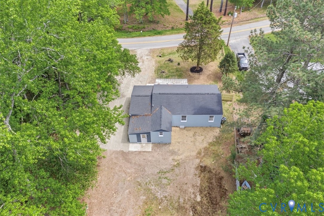 5306 Sterling Road Petersburg, VA 23803 - Photo 35 of 39 an aerial view of a house with a yard