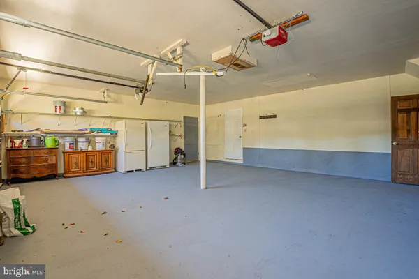 a view of a garage