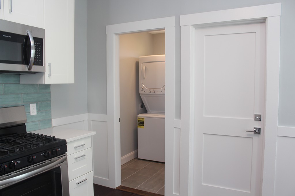 35 Mt Ida Road, Unit 2 Boston, MA 02122 - Photo 3 of 28 Gallery Image 3