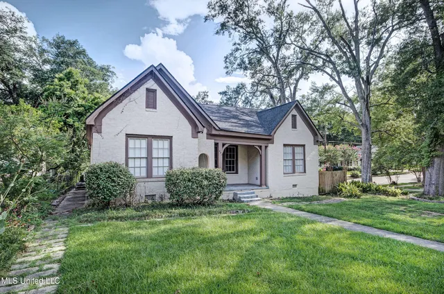 $275,000 | 901 Fairview Street, Jackson, MS 39202