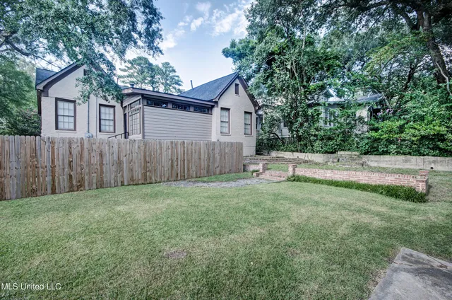 $275,000 | 901 Fairview Street, Jackson, MS 39202