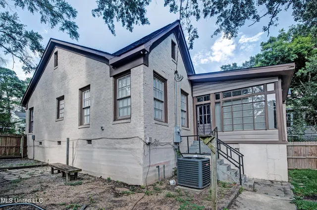 $275,000 | 901 Fairview Street, Jackson, MS 39202