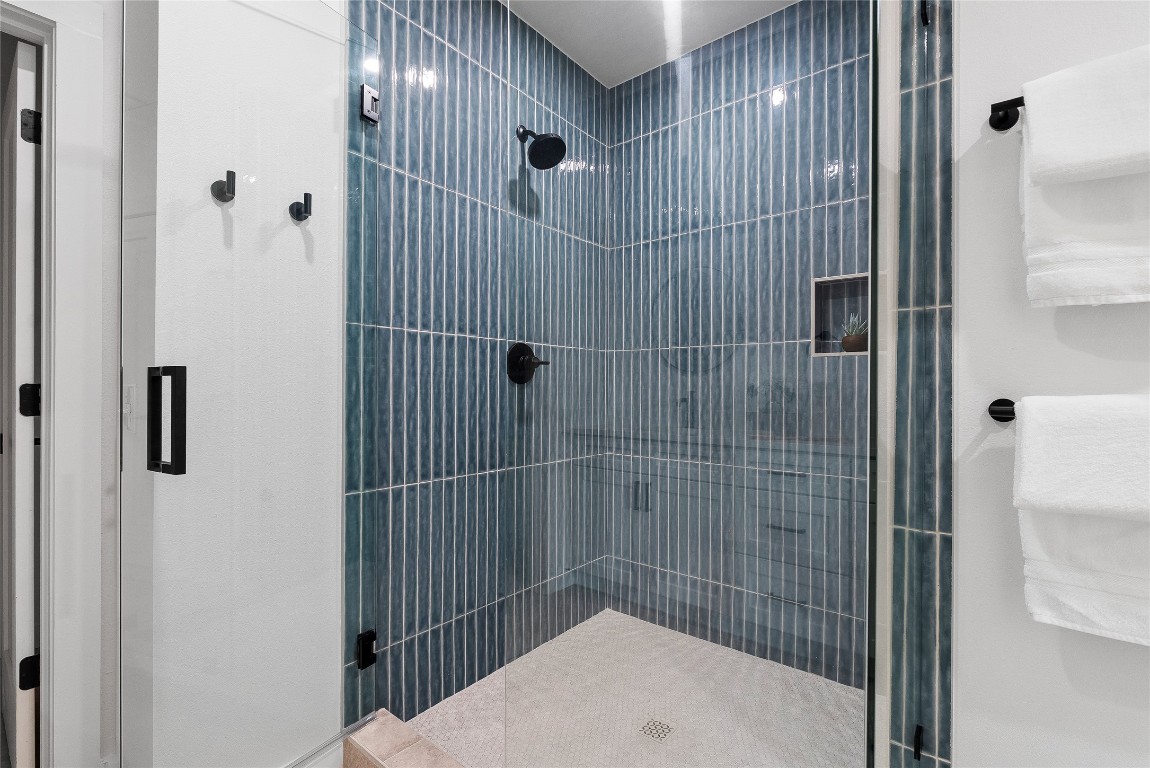 1800 East 4th Street, Unit 396 Austin, TX 78702 - Photo 8 of 20 a bathroom with a shower