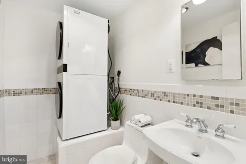 $499,500 | 1880 Columbia Road Northwest, Unit 204, Washington, DC 20009