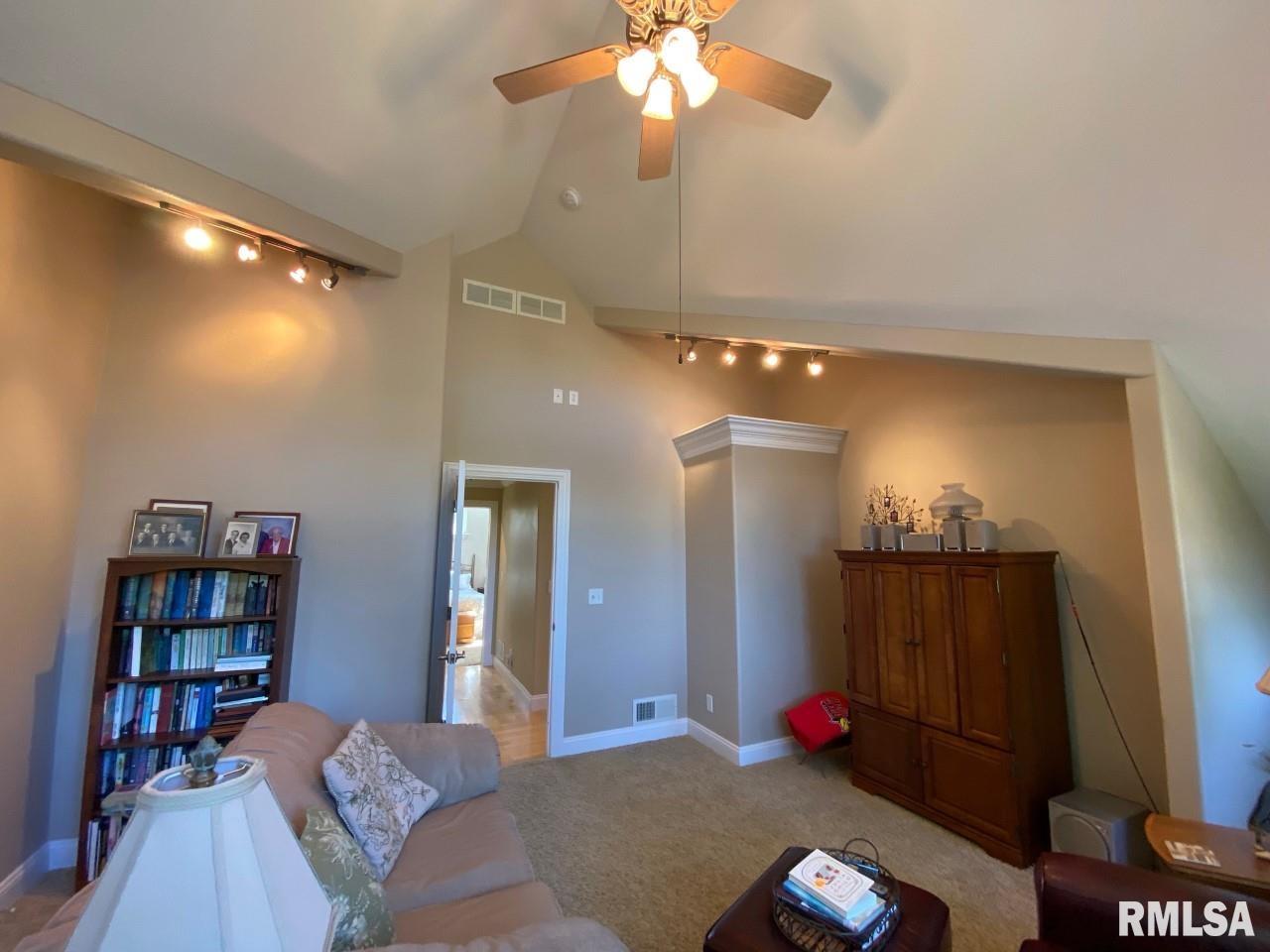 5037 North Prospect Road Peoria Heights, IL 61616 - Photo 20 of 42 Gallery Image 20