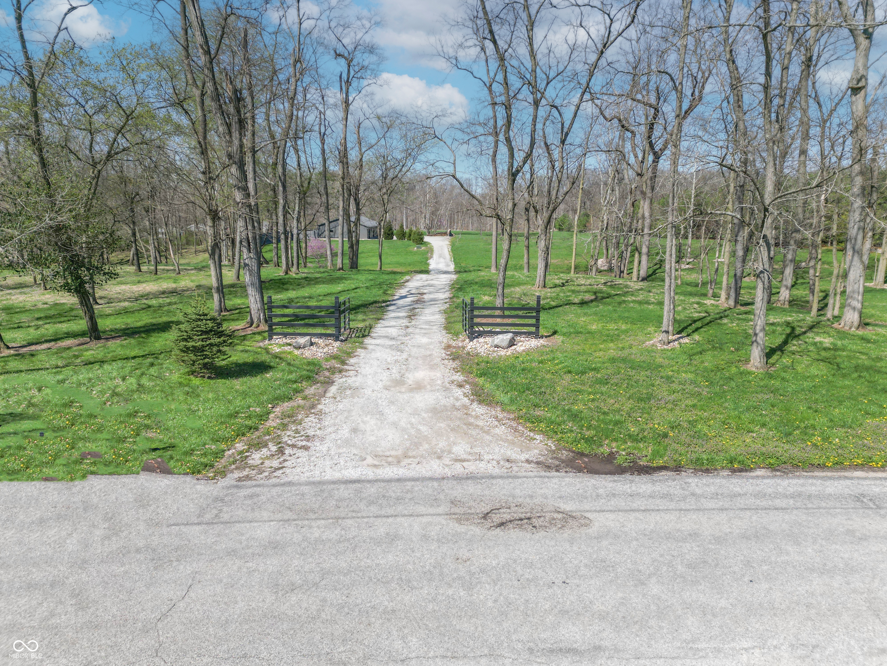 4360 Williams Road Martinsville, IN 46151 - Photo 2 of 28 Gallery Image 2