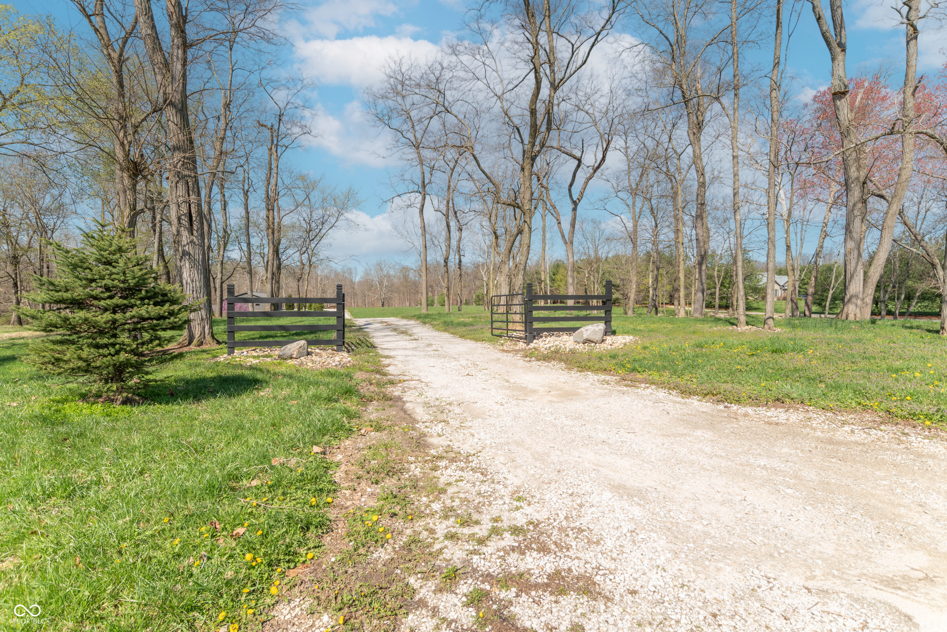 4360 Williams Road Martinsville, IN 46151 - Photo 3 of 28 Gallery Image 3
