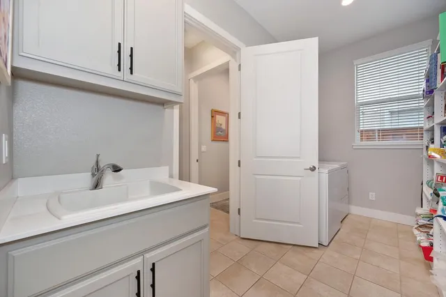 $730,000 | 1350 Laurel Drive, Manteca, CA 95336