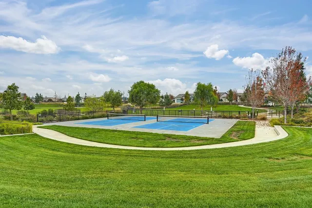 $730,000 | 1350 Laurel Drive, Manteca, CA 95336