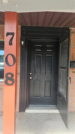 $1,750 | 708 Pennsylvania Avenue, Clearwater, FL 33755