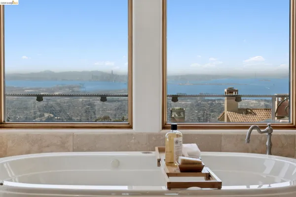 $1,998,000 | 7101 Marlborough Terrace, Berkeley, CA 94705