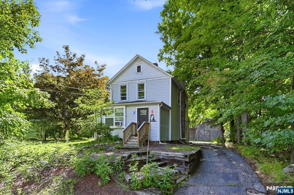 655 Macopin Road West Milford, NJ 07480 - Photo 1 of 30 Gallery Image 1