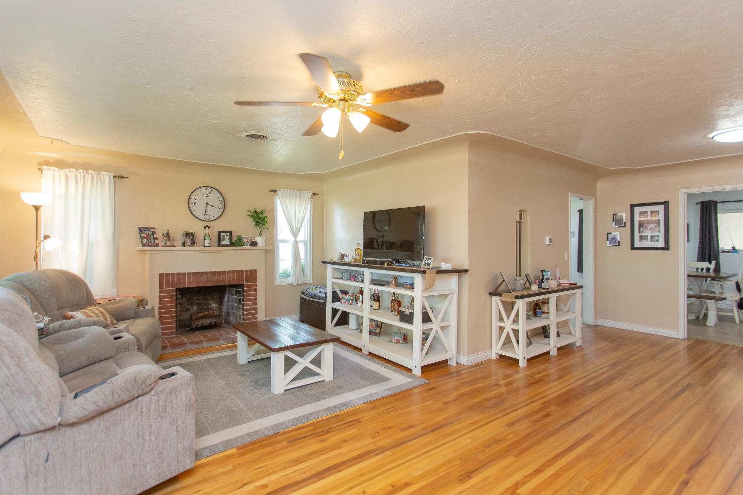 401 Fortuna Avenue Modesto, CA 95354 - Photo 8 of 51