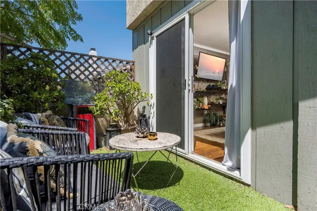 $585,000 | 360 Obispo Avenue, Unit 15, Long Beach, CA 90814