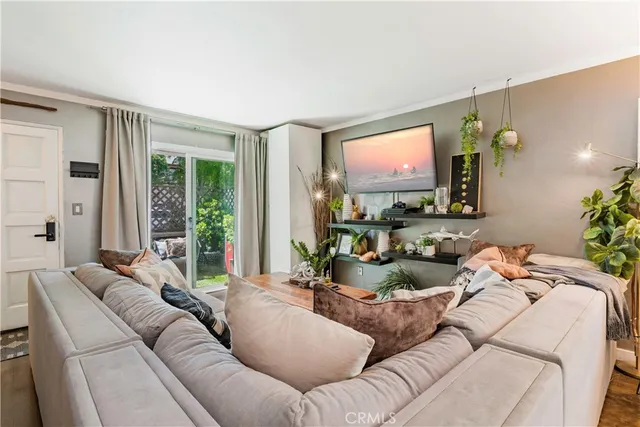 $585,000 | 360 Obispo Avenue, Unit 15, Long Beach, CA 90814