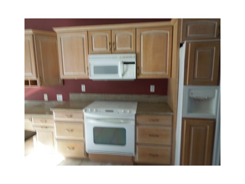 330 Holmes Road Scarborough, ME 04074 - Photo 4 of 20 Kitchen.