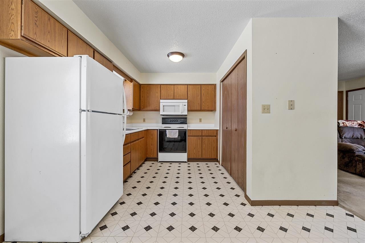 201 West Kimberly Road Lone Tree, IA 52755 - Photo 10 of 21 Gallery Image 10