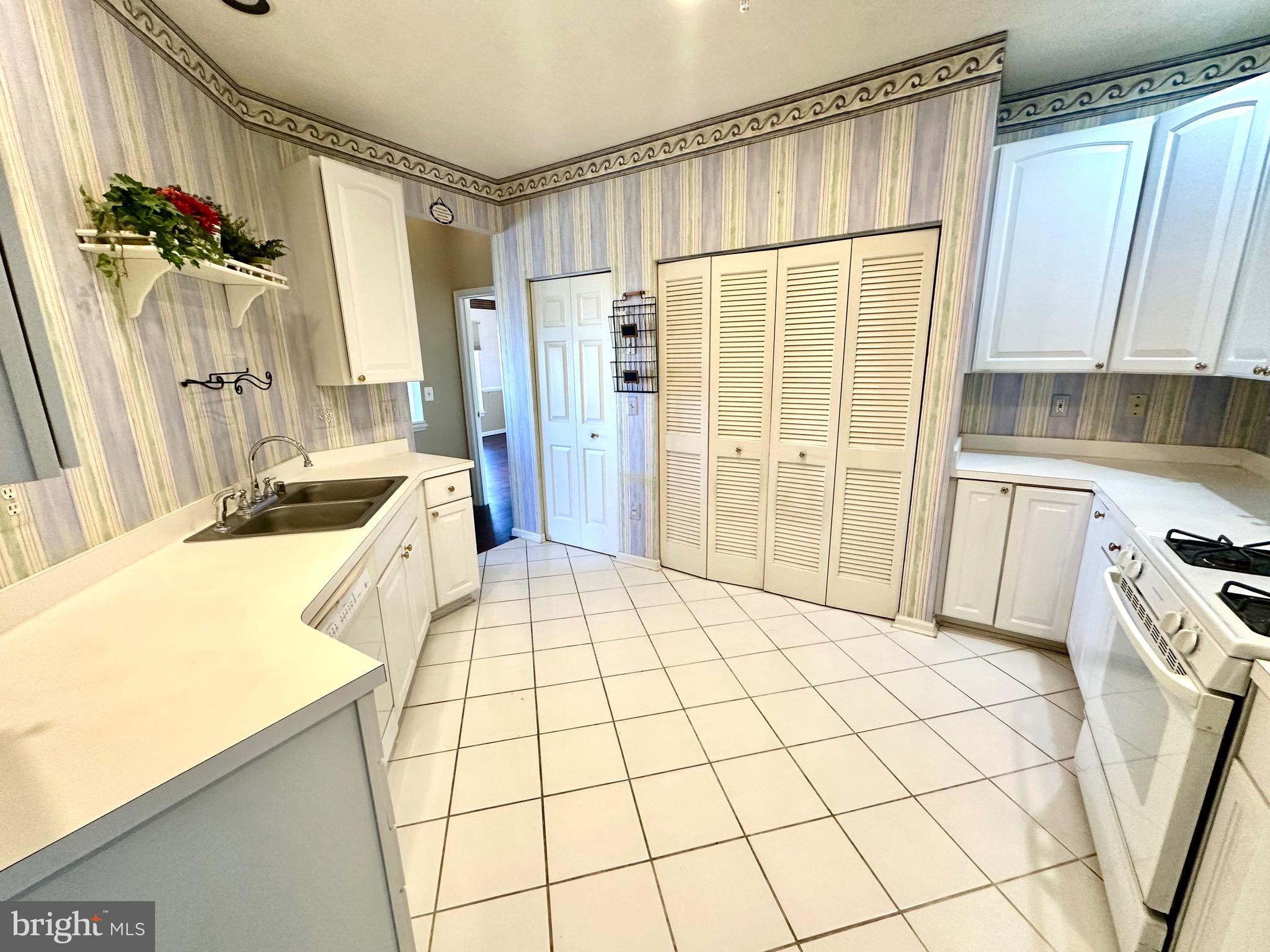 4932 Brightleaf Court, Unit 4932 Rosedale, MD 21237 - Photo 11 of 30