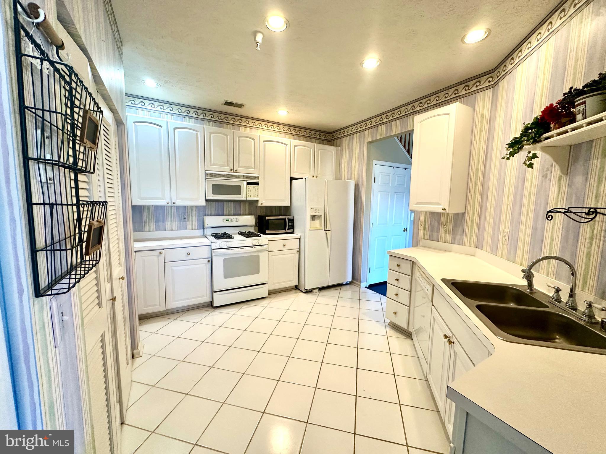 4932 Brightleaf Court, Unit 4932 Rosedale, MD 21237 - Photo 10 of 30