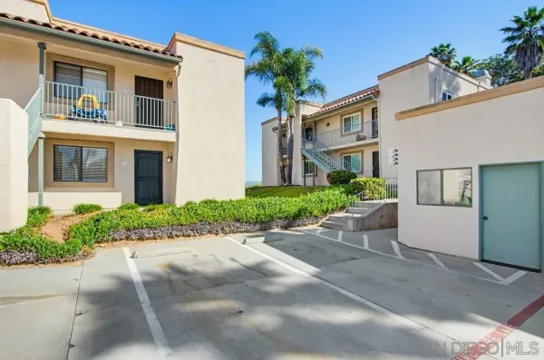 $399,000 | 32024 Del Cielo Oeste, Unit 19, Bonsall, CA 92003