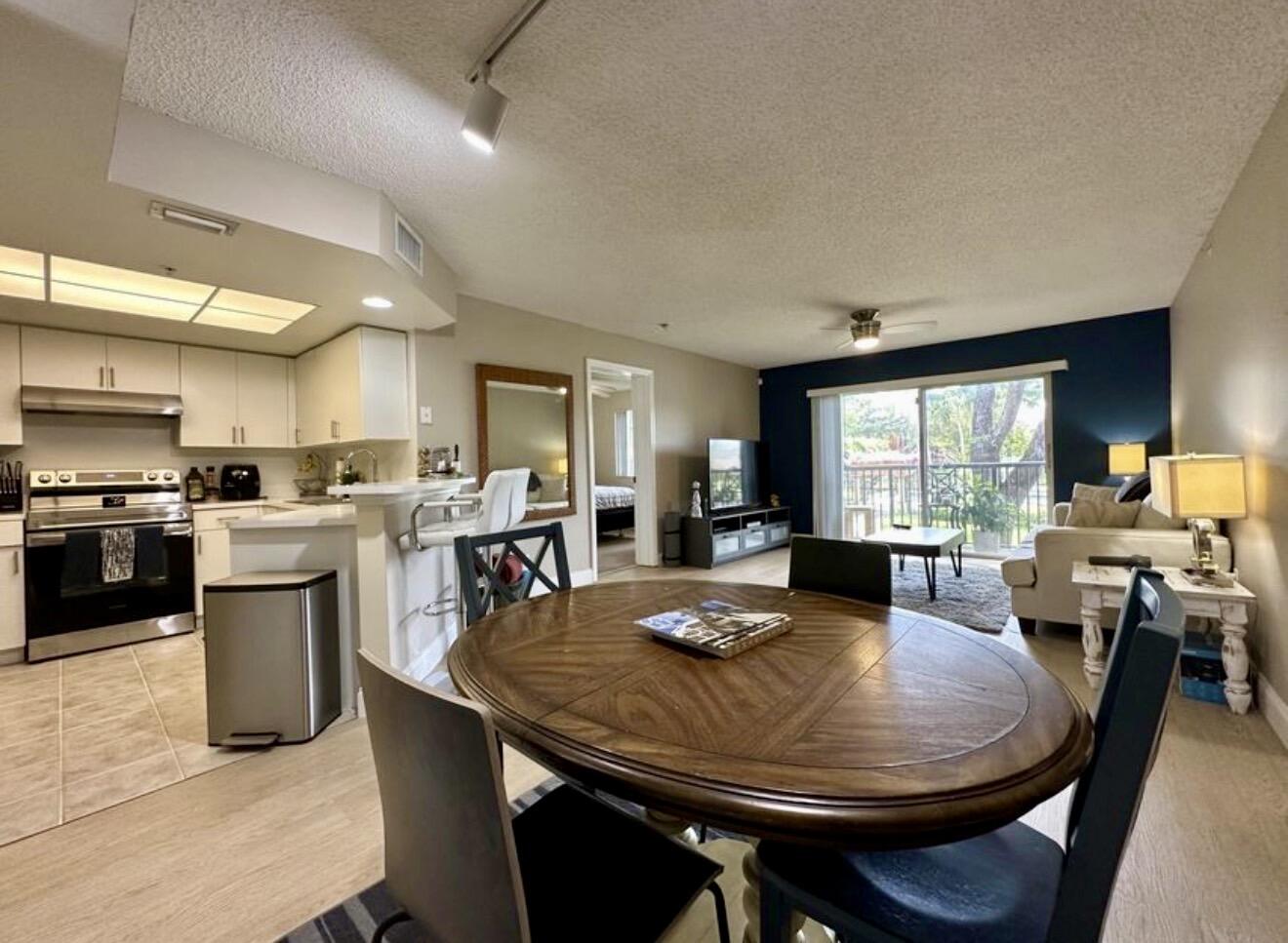 4191 Haverhill Road, Unit 405 West Palm Beach, FL 33417 - Photo 12 of 86 IMG_3329
