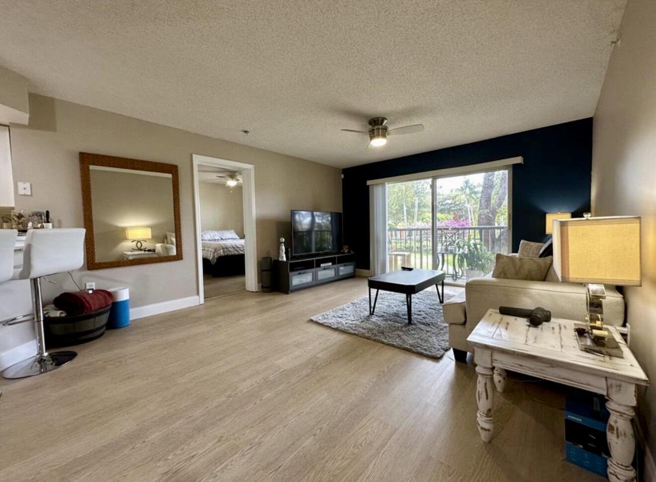 4191 Haverhill Road, Unit 405 West Palm Beach, FL 33417 - Photo 13 of 86 IMG_3330