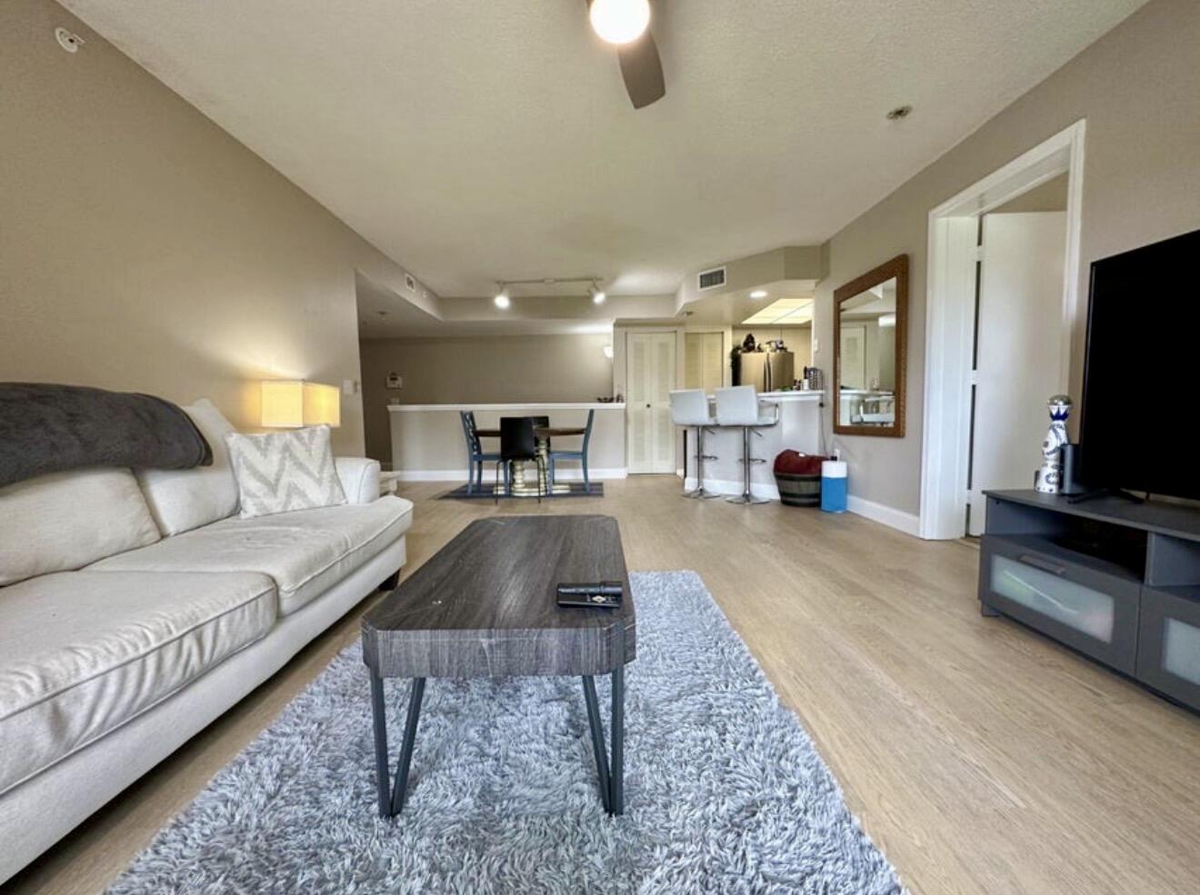 4191 Haverhill Road, Unit 405 West Palm Beach, FL 33417 - Photo 19 of 86 IMG_3336