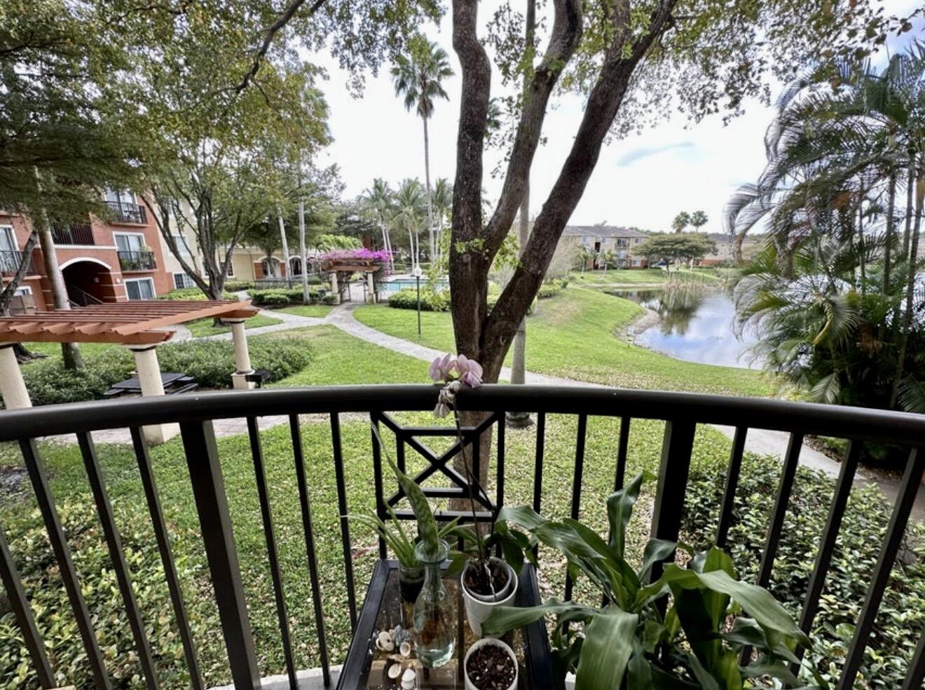 4191 Haverhill Road, Unit 405 West Palm Beach, FL 33417 - Photo 20 of 86 IMG_3337