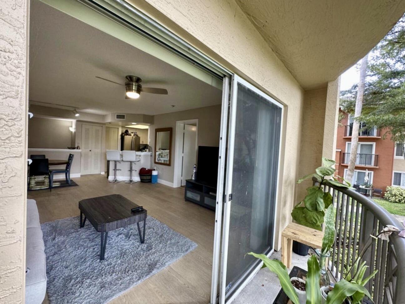 4191 Haverhill Road, Unit 405 West Palm Beach, FL 33417 - Photo 23 of 86 IMG_3340