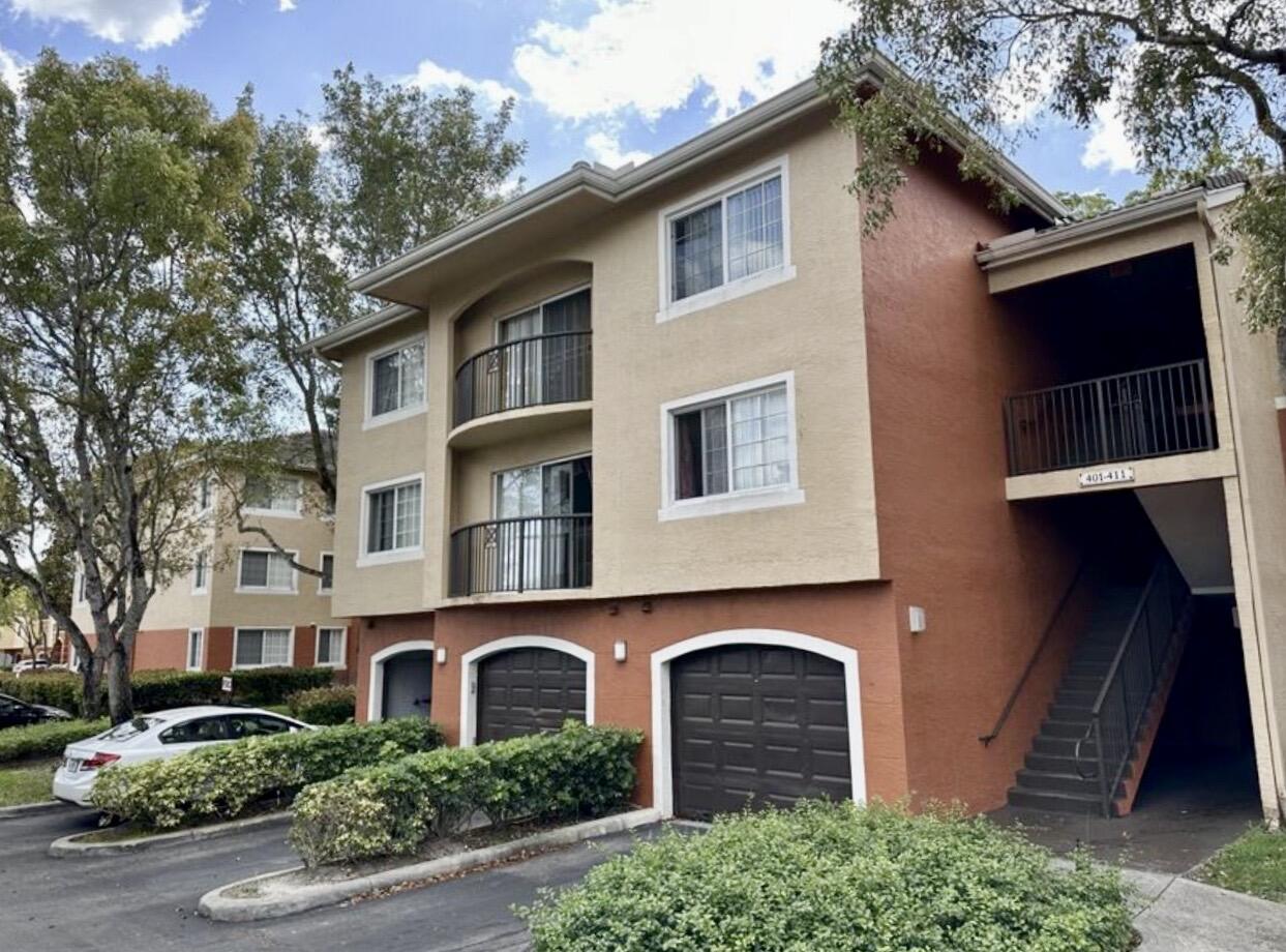 4191 Haverhill Road, Unit 405 West Palm Beach, FL 33417 - Photo 3 of 86 IMG_3320